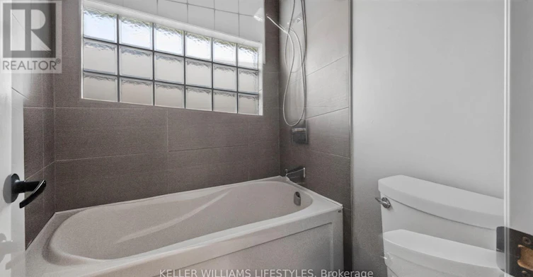 158 Acton Street, Strathroy, ON, N7G 0C7 - 28