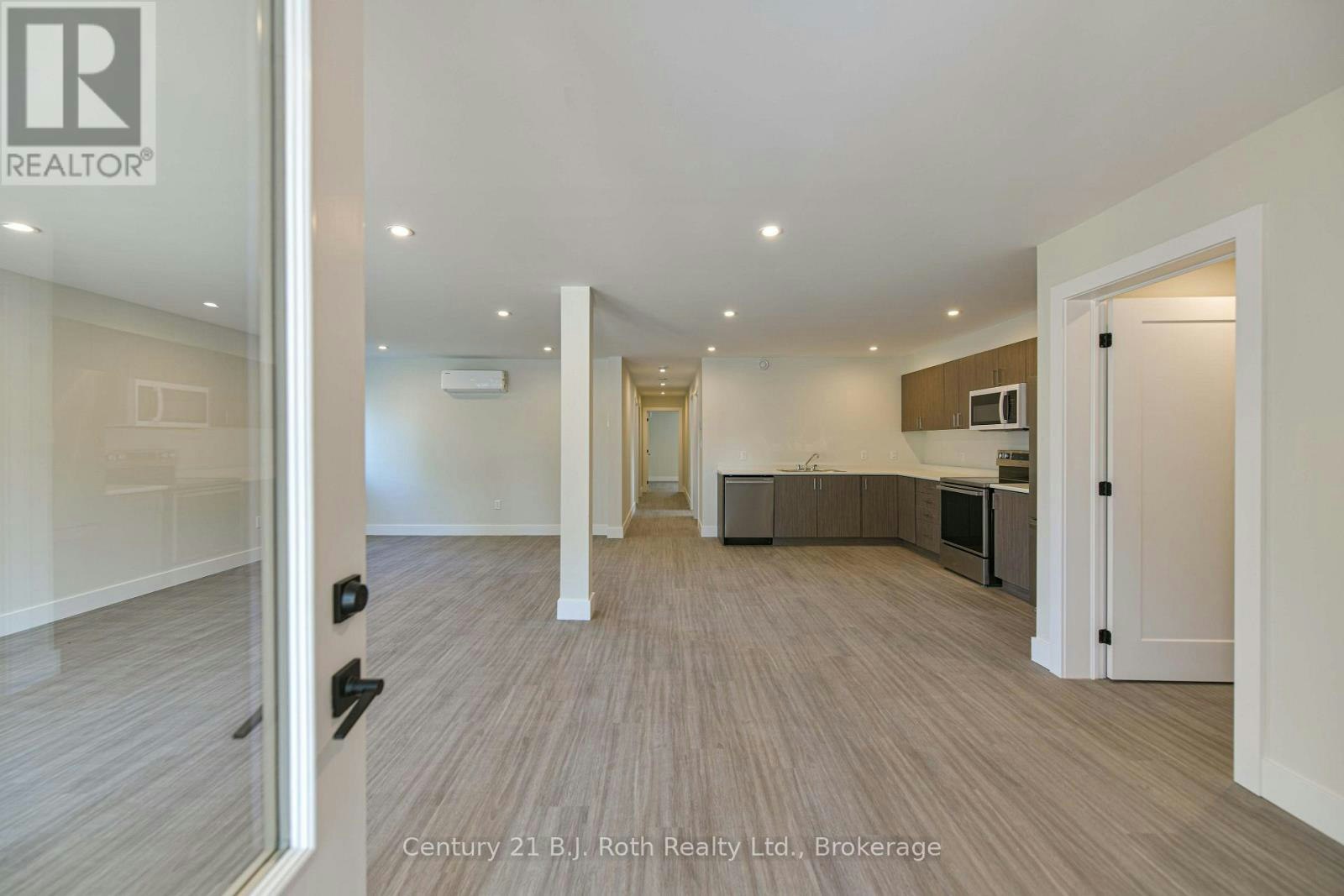 1 (MAIN-165 Barrie Road, Orillia, ON, L3V 2P6 - 9