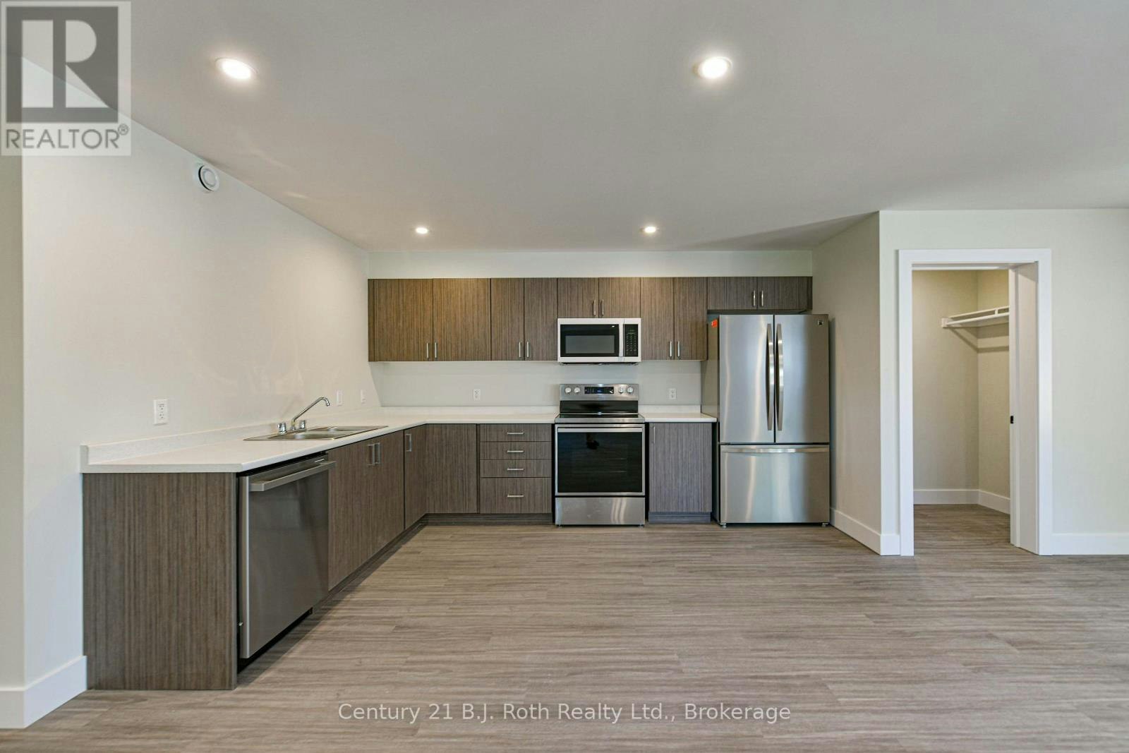 1 (MAIN-165 Barrie Road, Orillia, ON, L3V 2P6 - 13