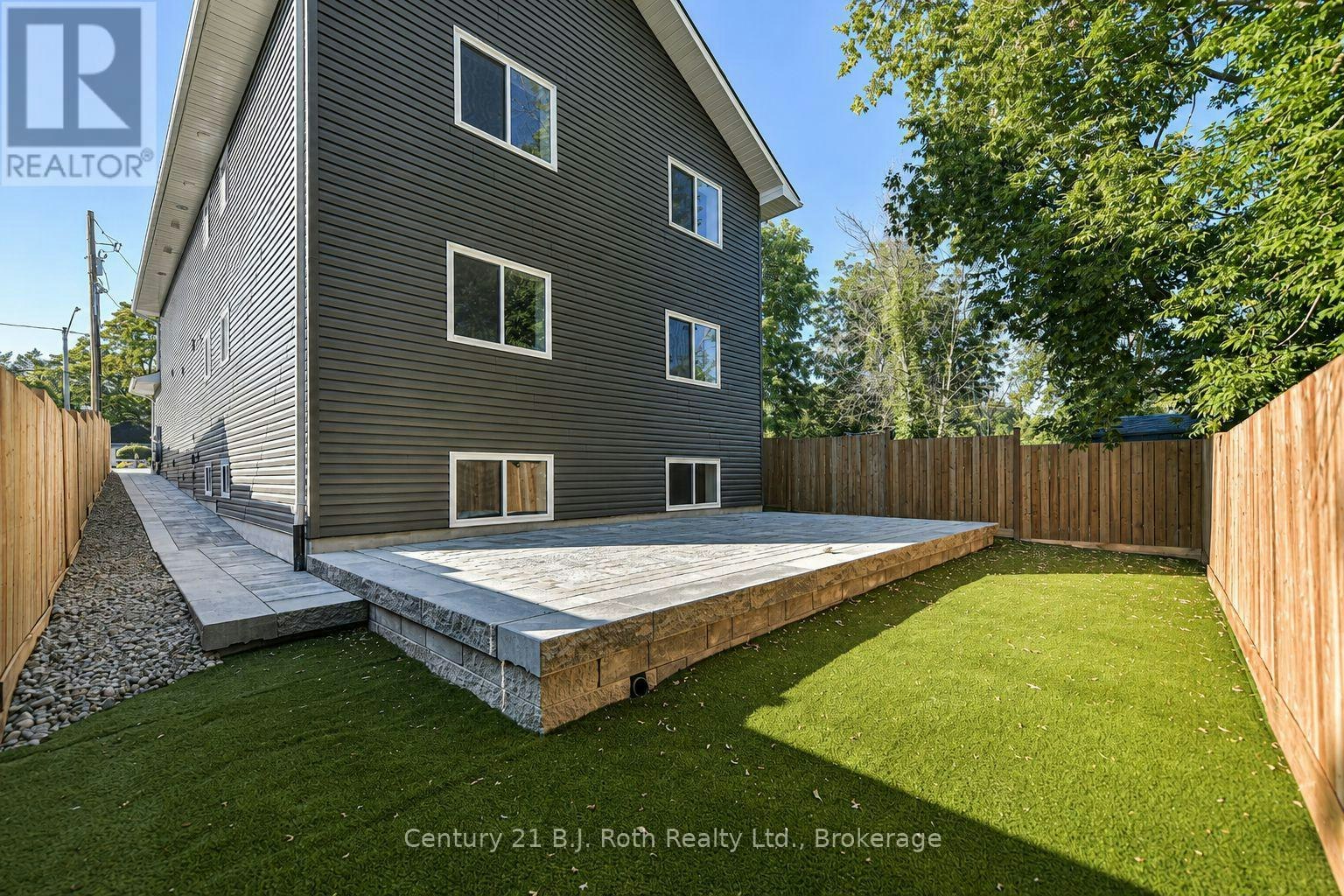 1 (MAIN-165 Barrie Road, Orillia, ON, L3V 2P6 - 26