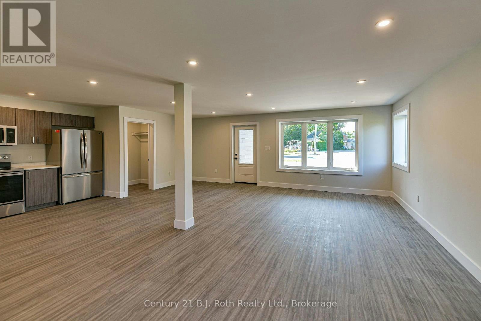 1 (MAIN-165 Barrie Road, Orillia, ON, L3V 2P6 - 12