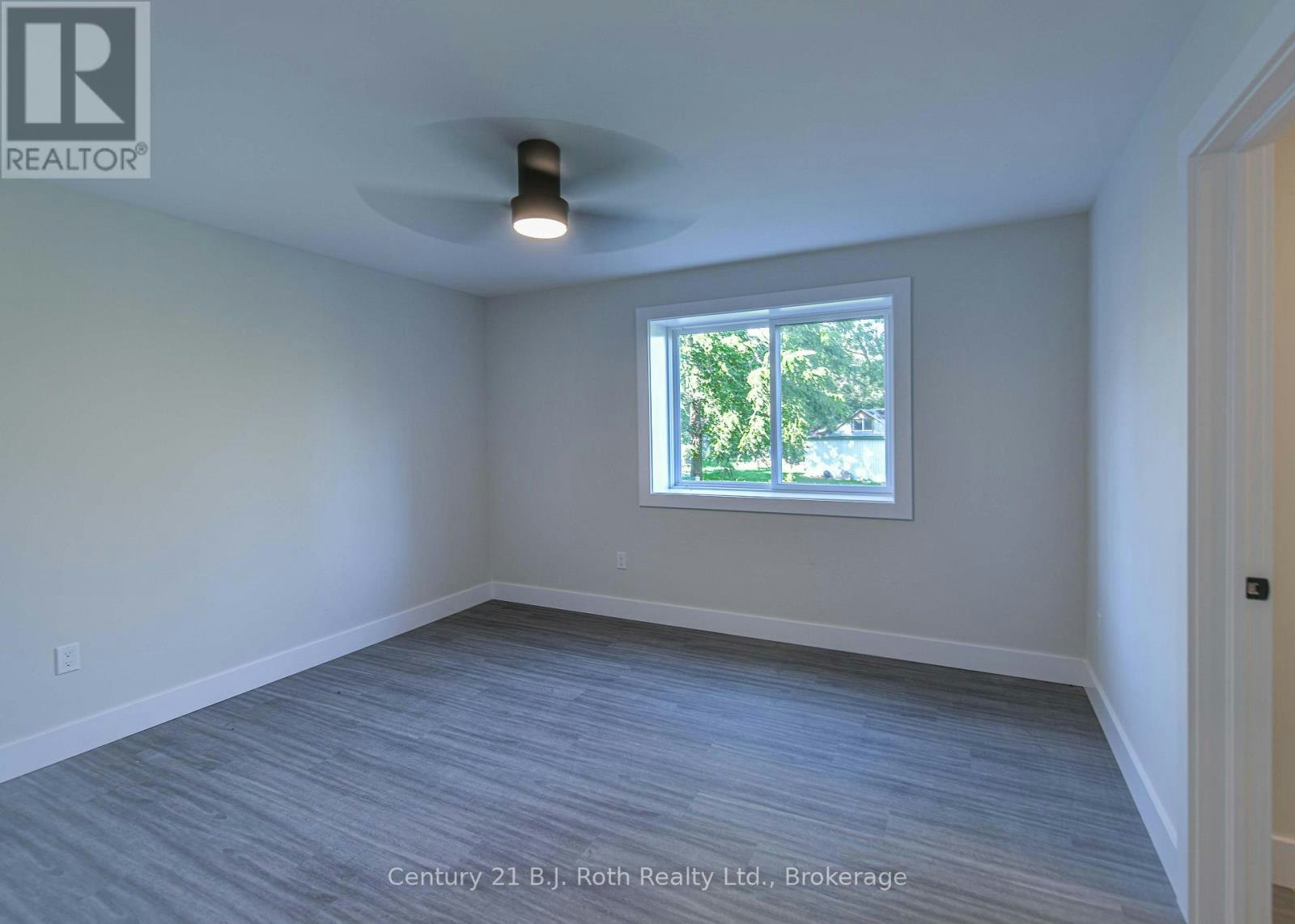 1 (MAIN-165 Barrie Road, Orillia, ON, L3V 2P6 - 16