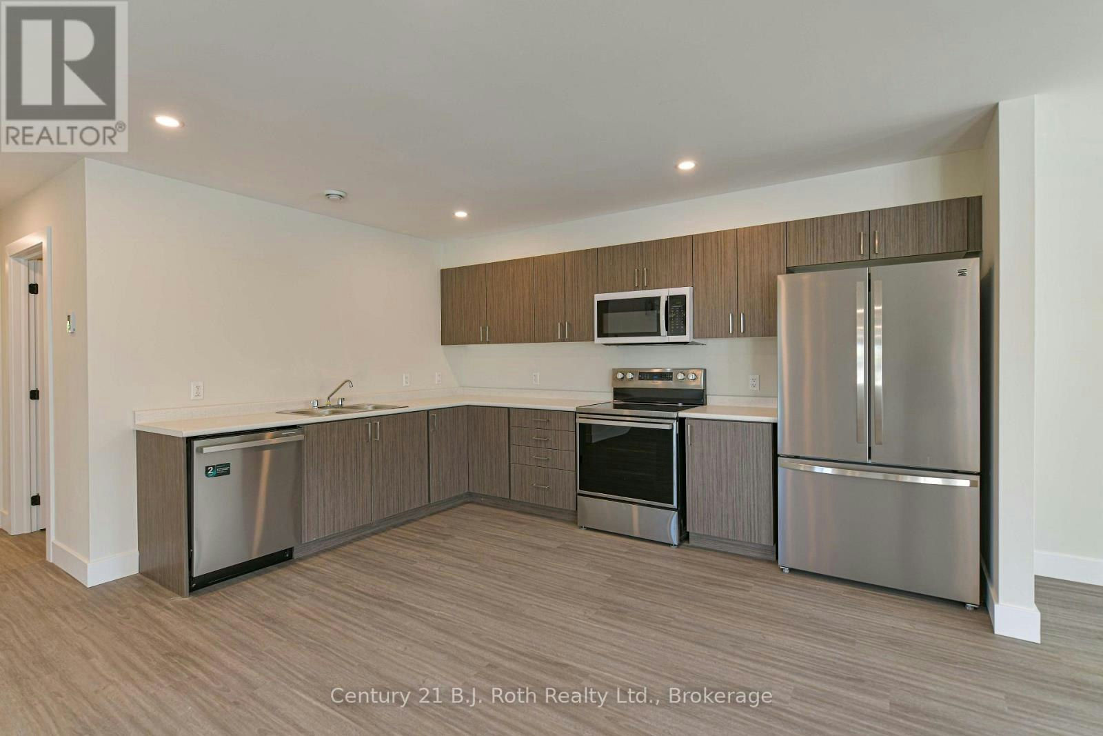 2 (UPPER-165 Barrie Road, Orillia, ON, L3V 2P6 - 13