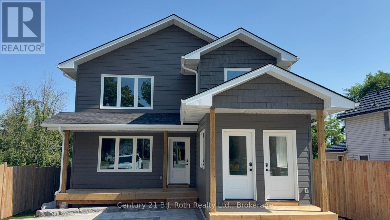 2 (UPPER-165 Barrie Road, Orillia, ON, L3V 2P6 - 2