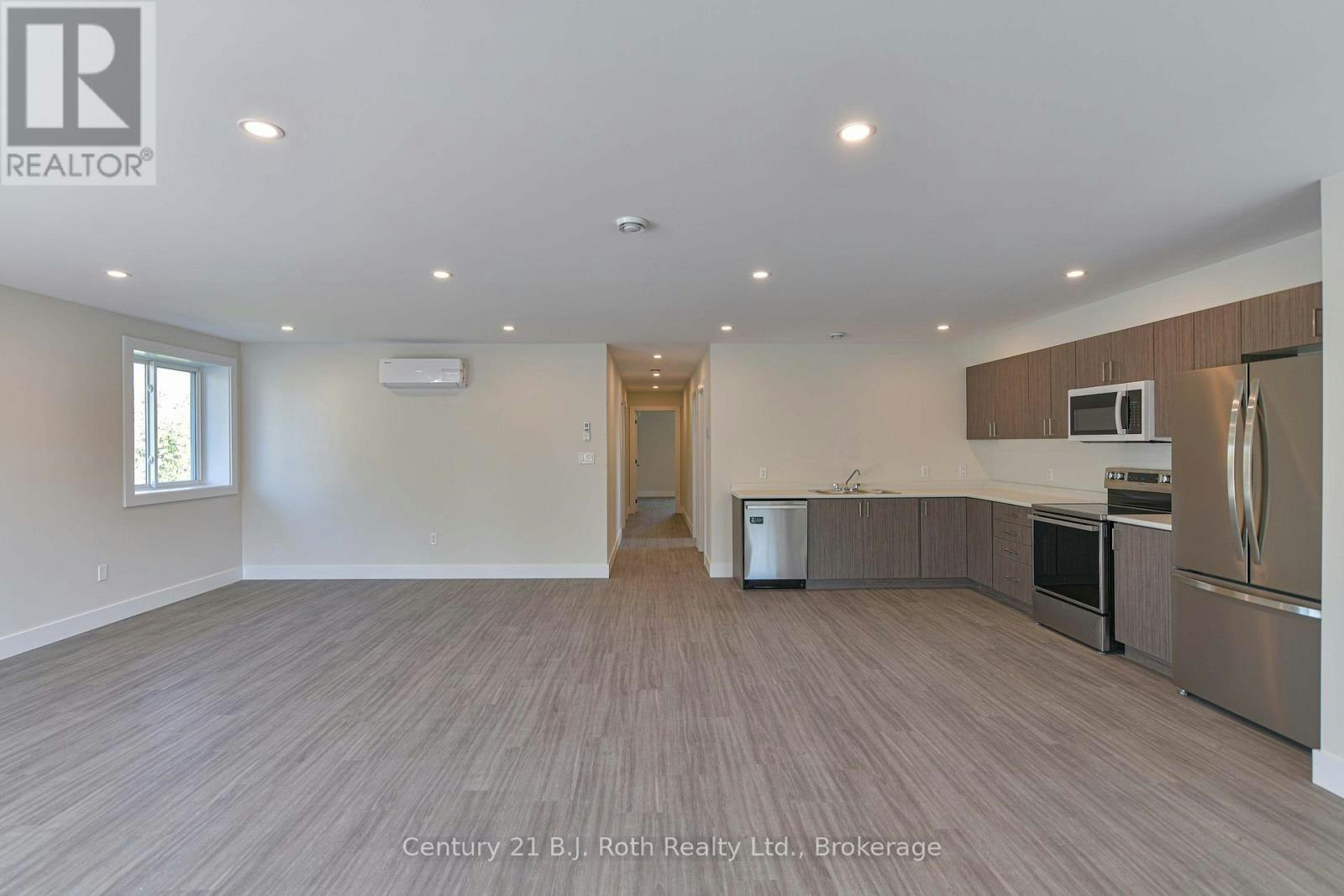 2 (UPPER-165 Barrie Road, Orillia, ON, L3V 2P6 - 11