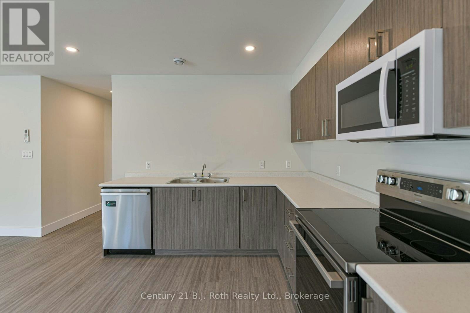 2 (UPPER-165 Barrie Road, Orillia, ON, L3V 2P6 - 14