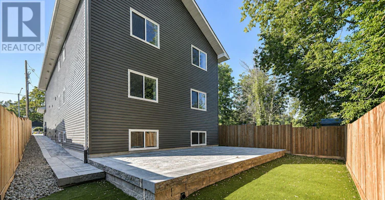 2 (UPPER-165 Barrie Road, Orillia, ON, L3V 2P6 - 30