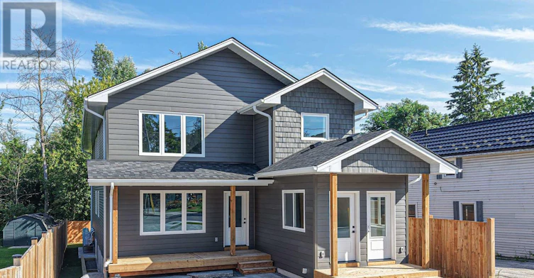 2 (UPPER-165 Barrie Road, Orillia, ON, L3V 2P6