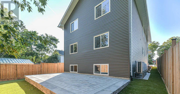 2 (UPPER-165 Barrie Road, Orillia, ON, L3V 2P6 - 32