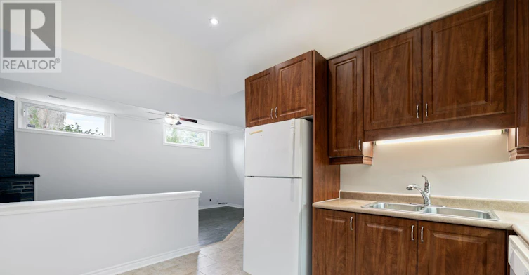 LOWER-566 Dean Avenue, Oshawa, ON, L1H 3J8 - 12