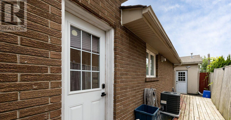 LOWER-566 Dean Avenue, Oshawa, ON, L1H 3J8 - 2