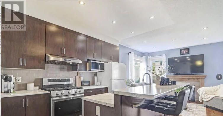 2477 Regatta Avenue, Ottawa, ON, K2J 5V6 - 4