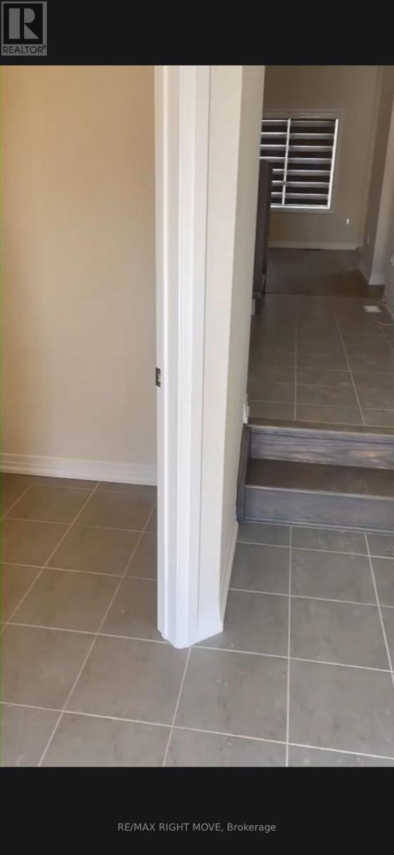 3024 Sandy Acres Avenue, Severn, ON, L3V 8P8 - 2