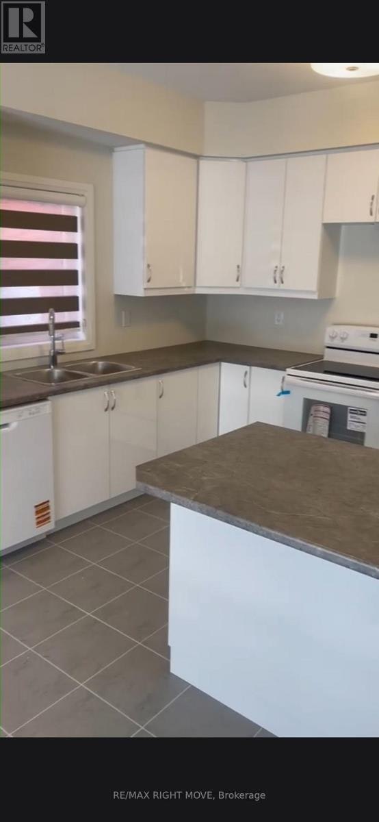 3024 Sandy Acres Avenue, Severn, ON, L3V 8P8 - 9