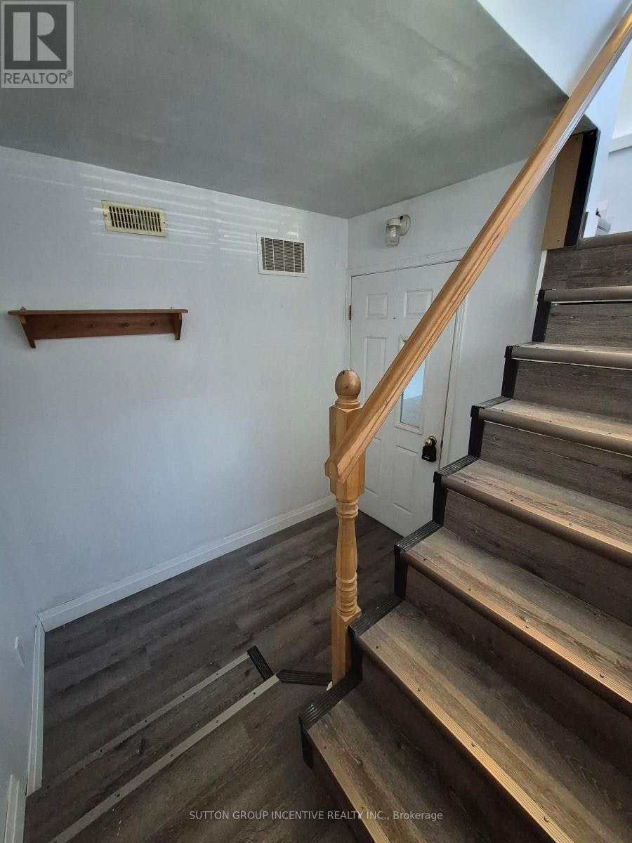 LOWER-211 Cliff Road, Barrie, ON, L4N 3X5 - 3