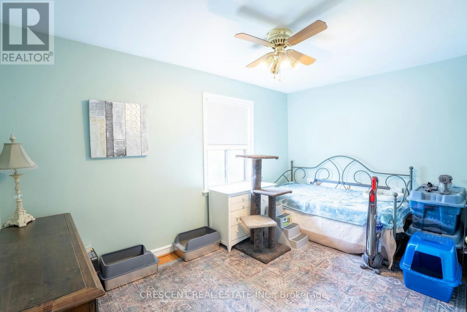 UPPER-35 Laburnham Avenue, Toronto, ON, M8W 1S6 - 9