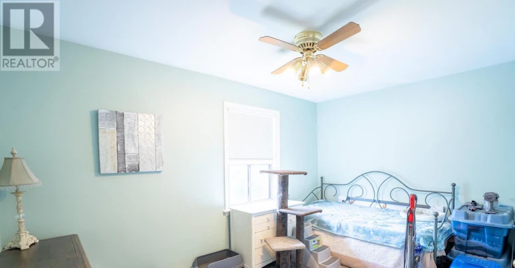 UPPER-35 Laburnham Avenue, Toronto, ON, M8W 1S6 - 9