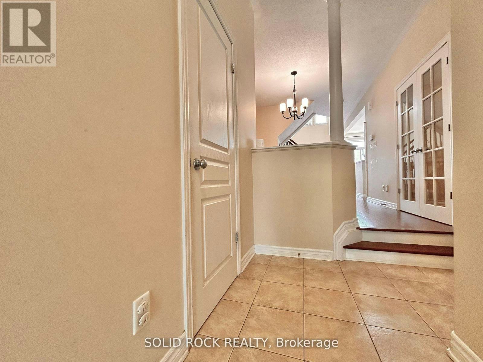 66 Madelon Drive, Ottawa, ON, K2J 5C5 - 2