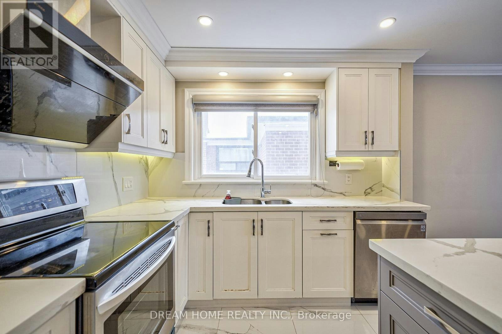 MAIN-451 Kenneth Avenue, Toronto, ON, M2N 4W4 - 11