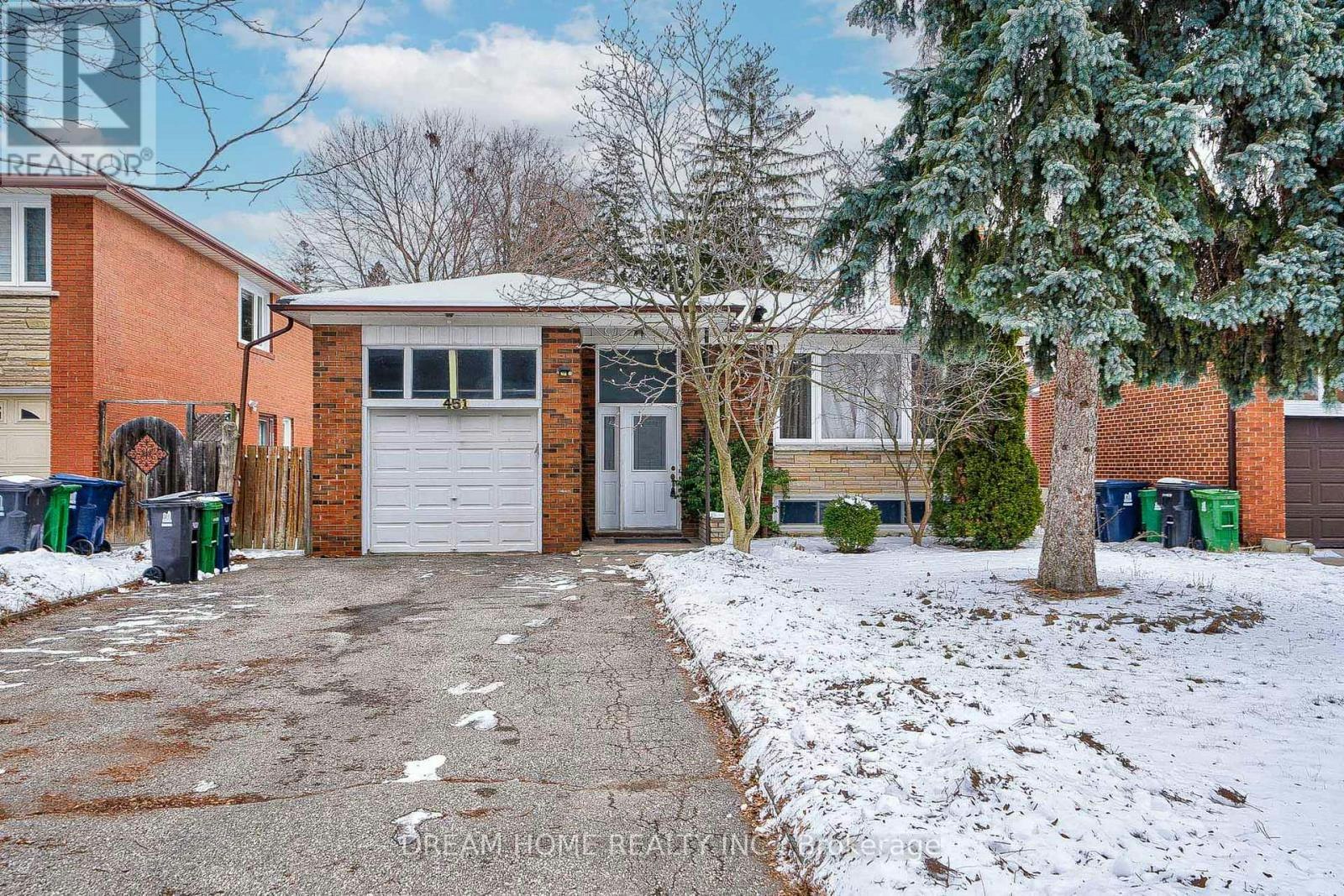 MAIN-451 Kenneth Avenue, Toronto, ON, M2N 4W4
