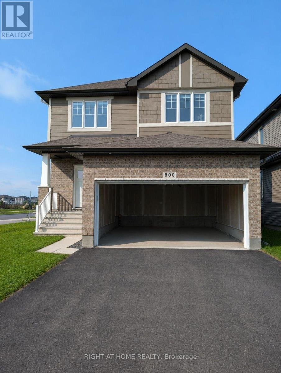 800 Paseana Place, Ottawa, ON, K2V 0P7 - 2