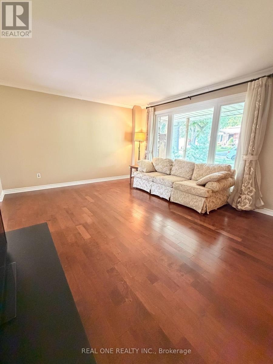 2150 Herridge Drive, Mississauga, ON, L5K 1N6 - 9