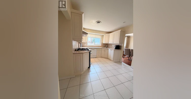 2150 Herridge Drive, Mississauga, ON, L5K 1N6 - 5