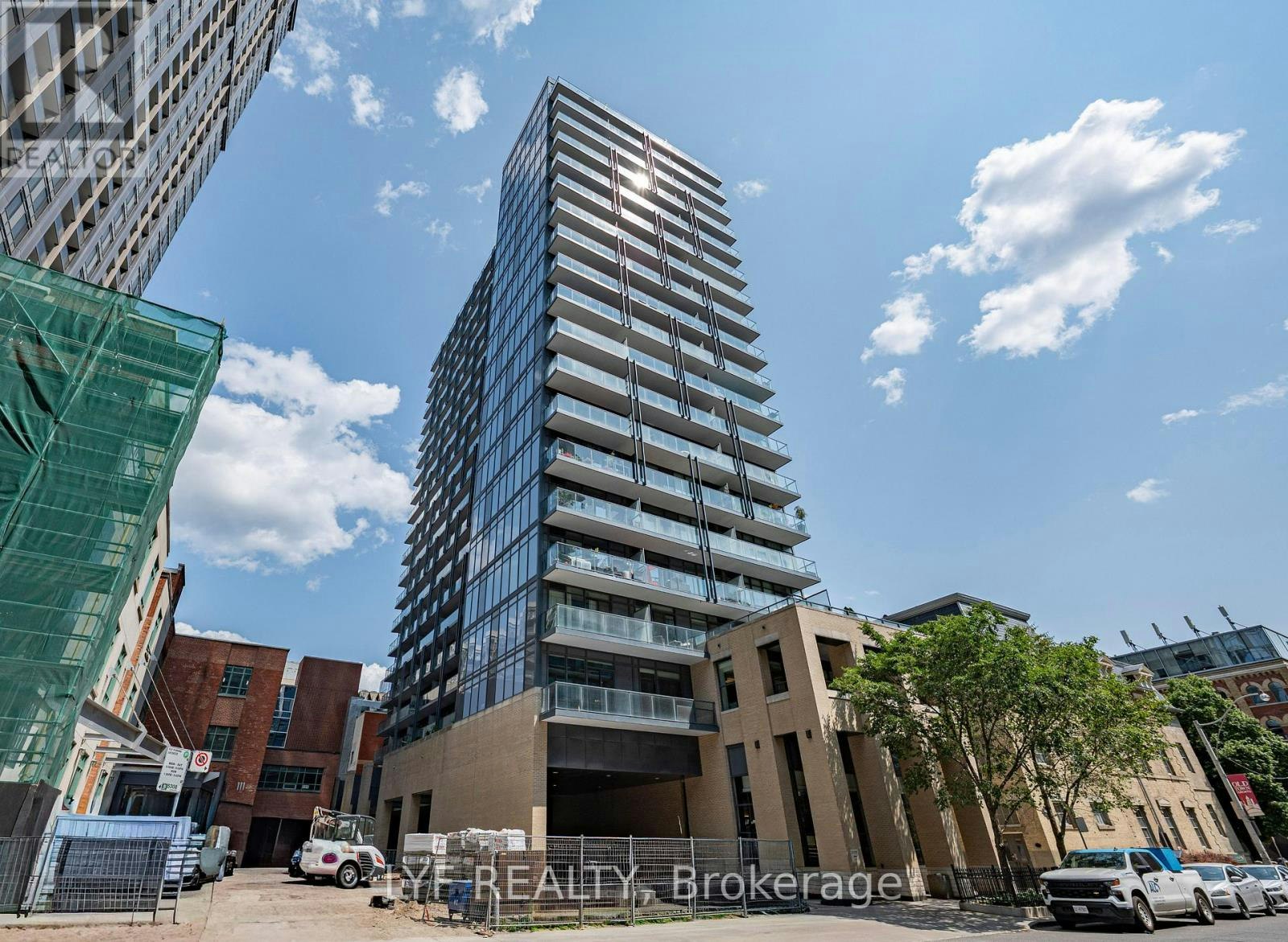402-105 George Street, Toronto, ON, M5A 0L4