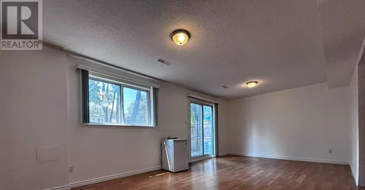 22 Poplar Crescent, Aurora, ON, L4G 3L3 - 3
