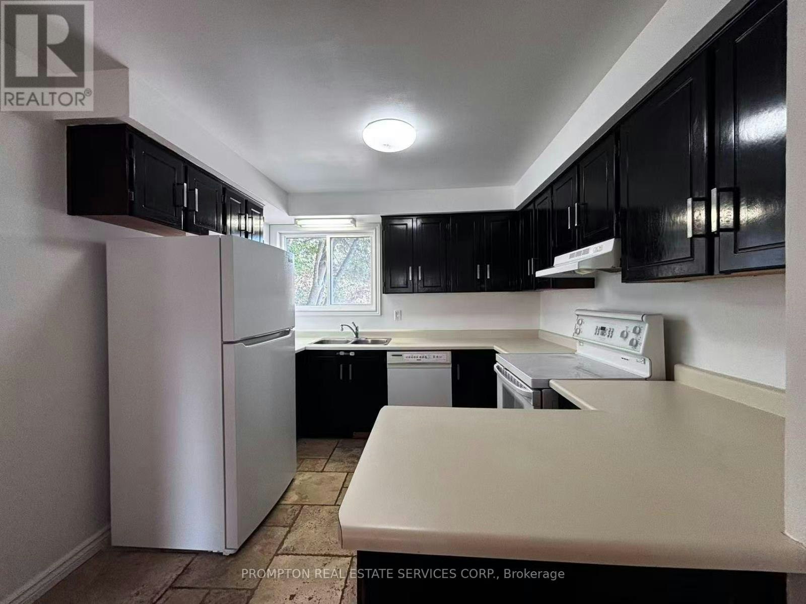 22 Poplar Crescent, Aurora, ON, L4G 3L3 - 7