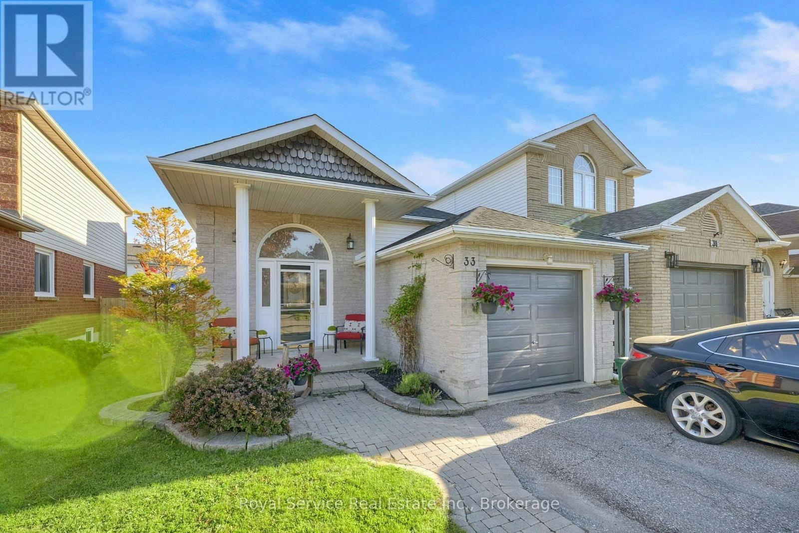 33 Mallory Street, Clarington, ON, L1E 2B4