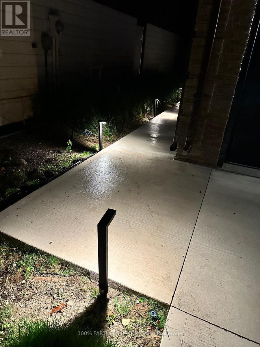BSMT-244 Burbank Drive, Toronto, ON, M2K 1P8 - 24