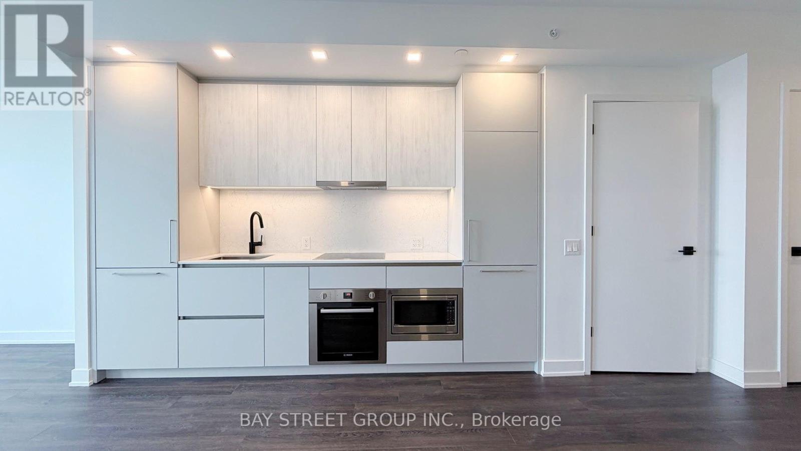 4605-609 Sherbourne Street, Toronto, ON, M4X 0A4 - 2