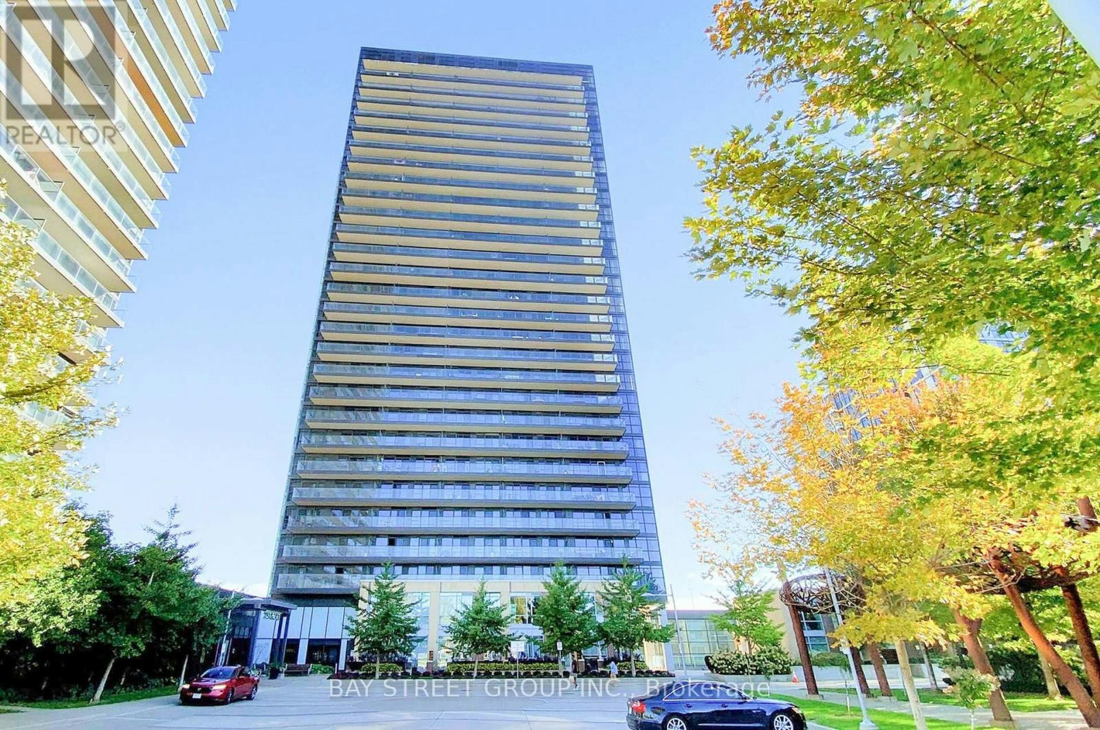 PH02-33 Singer Court, Toronto, ON, M2K 0B4