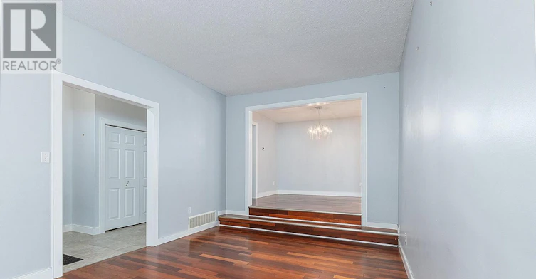 326 Prince Of Wales Drive, Whitby, ON, L1N 6M9 - 4