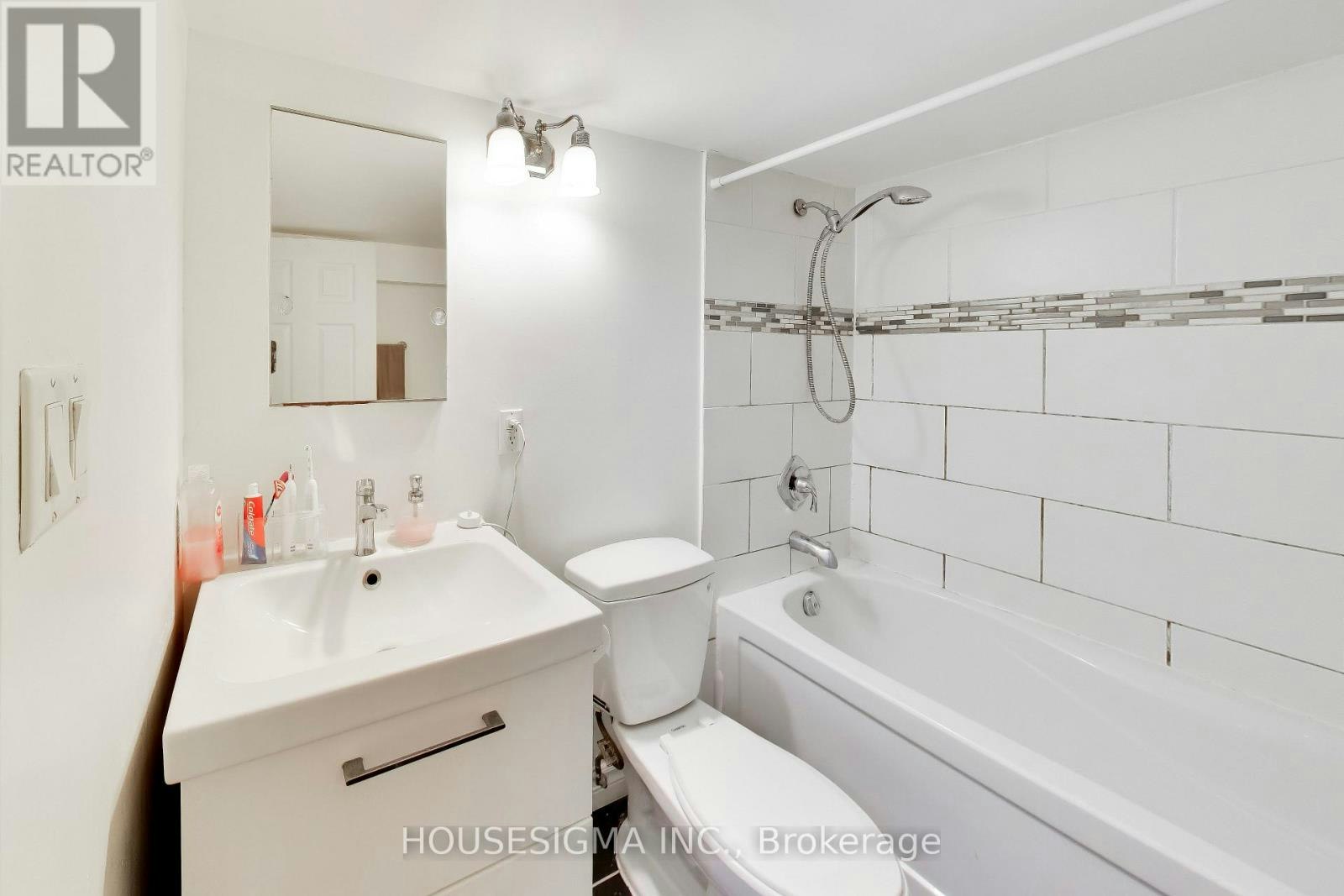 LOWER-152 Linsmore Crescent, Toronto, ON, M4J 4L2 - 14