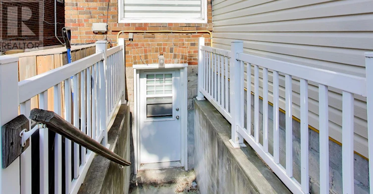 LOWER-152 Linsmore Crescent, Toronto, ON, M4J 4L2