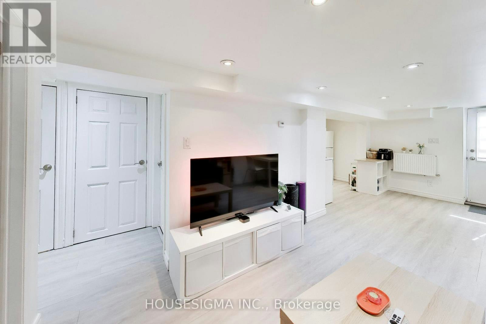 LOWER-152 Linsmore Crescent, Toronto, ON, M4J 4L2 - 7