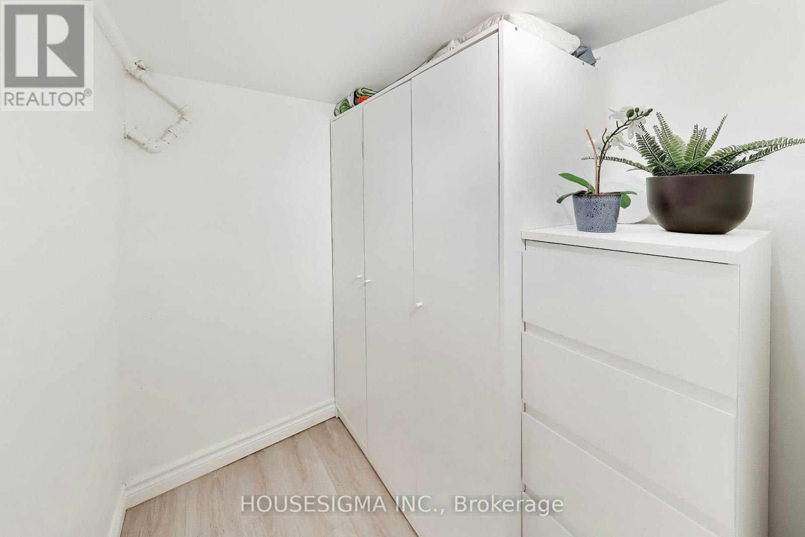 LOWER-152 Linsmore Crescent, Toronto, ON, M4J 4L2 - 12