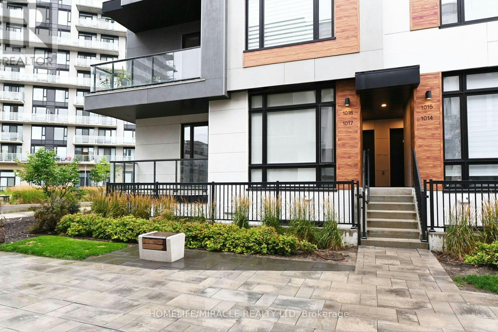 1017-14 David Eyer Road, Richmond Hill, ON, L4S 0N5