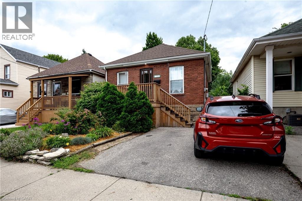 94 Edgemont Street N, Hamilton, ON, L8H 4C8
