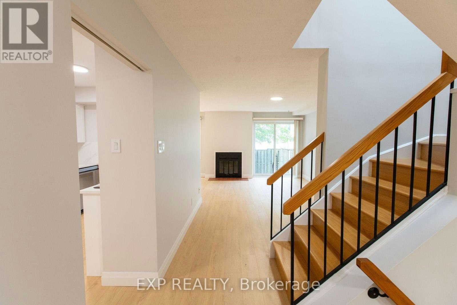7-710 Coronation Avenue, Ottawa, ON, K1G 4G7 - 4
