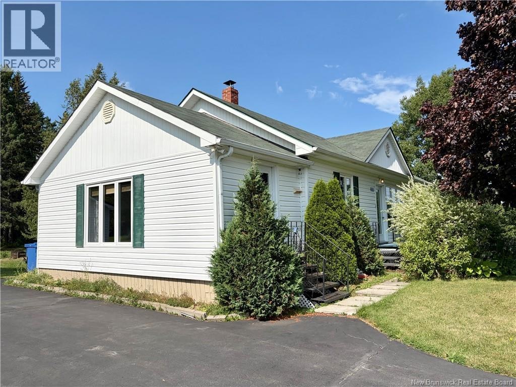 235 Des Pionniers Avenue, Balmoral, NB, E8E 1B1