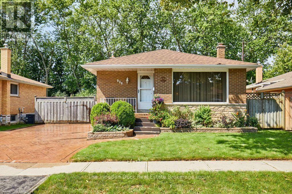 926 Walton Boulevard, Whitby, ON, L1N 3G5