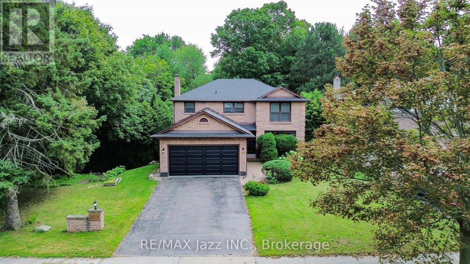 262 Athabasca Street, Oshawa, ON, L1H 8E4