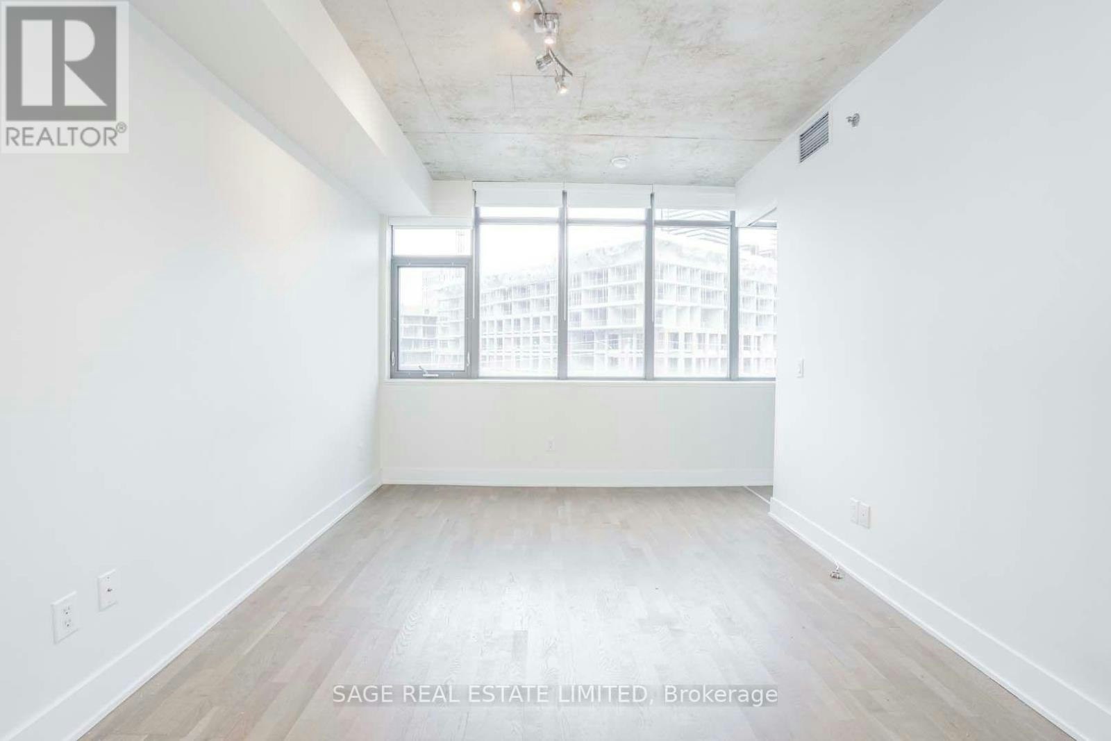 305-90 Trinity Street, Toronto, ON, M5A 0E4 - 5