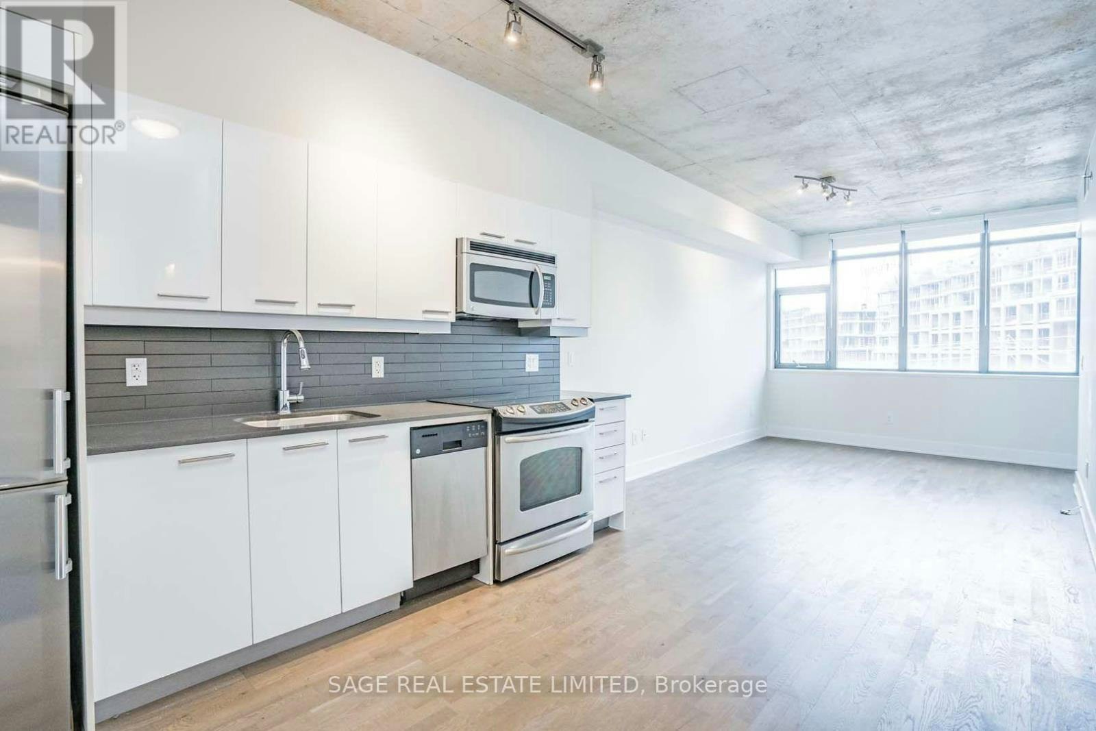 305-90 Trinity Street, Toronto, ON, M5A 0E4 - 4