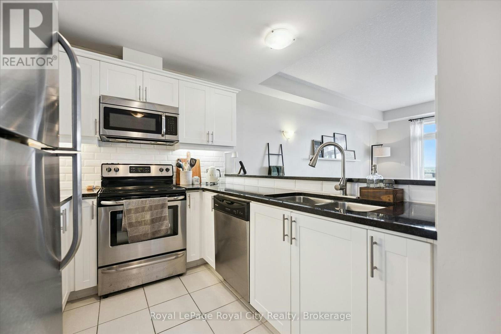 403-2 Colonial Drive, Guelph, ON, N1L 0K8