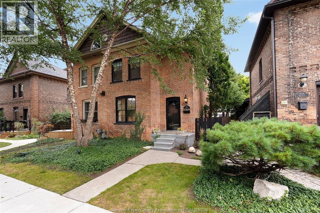 852 Monmouth, Windsor, ON, N8Y 3L4