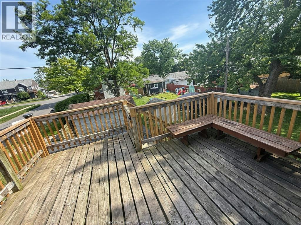 UPPER-699 Charlotte Street, Windsor, ON, N8X 3A6 - 3
